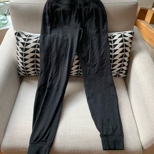 Black lululemon joggers size 6